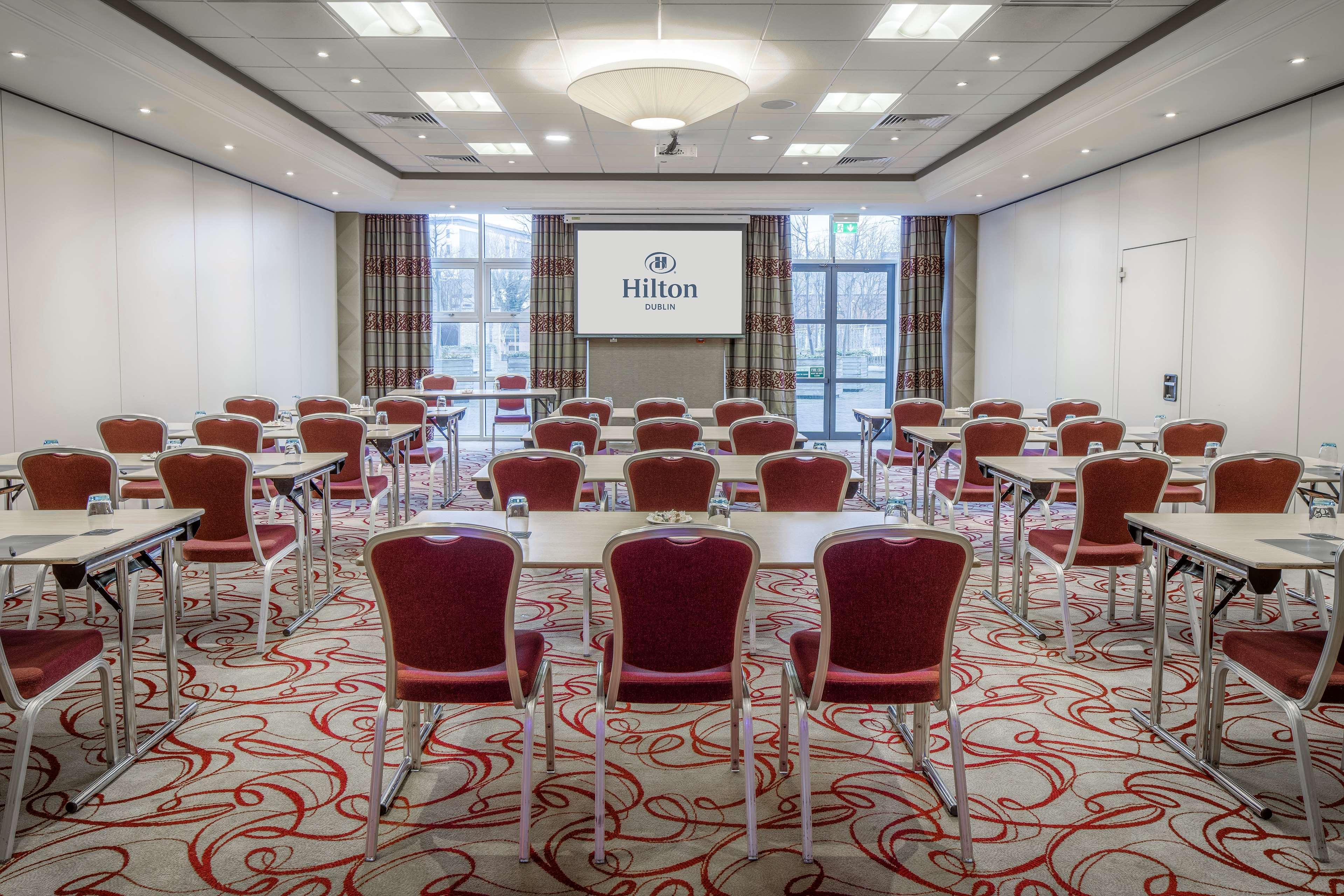 Отель Hilton Дублин Экстерьер фото