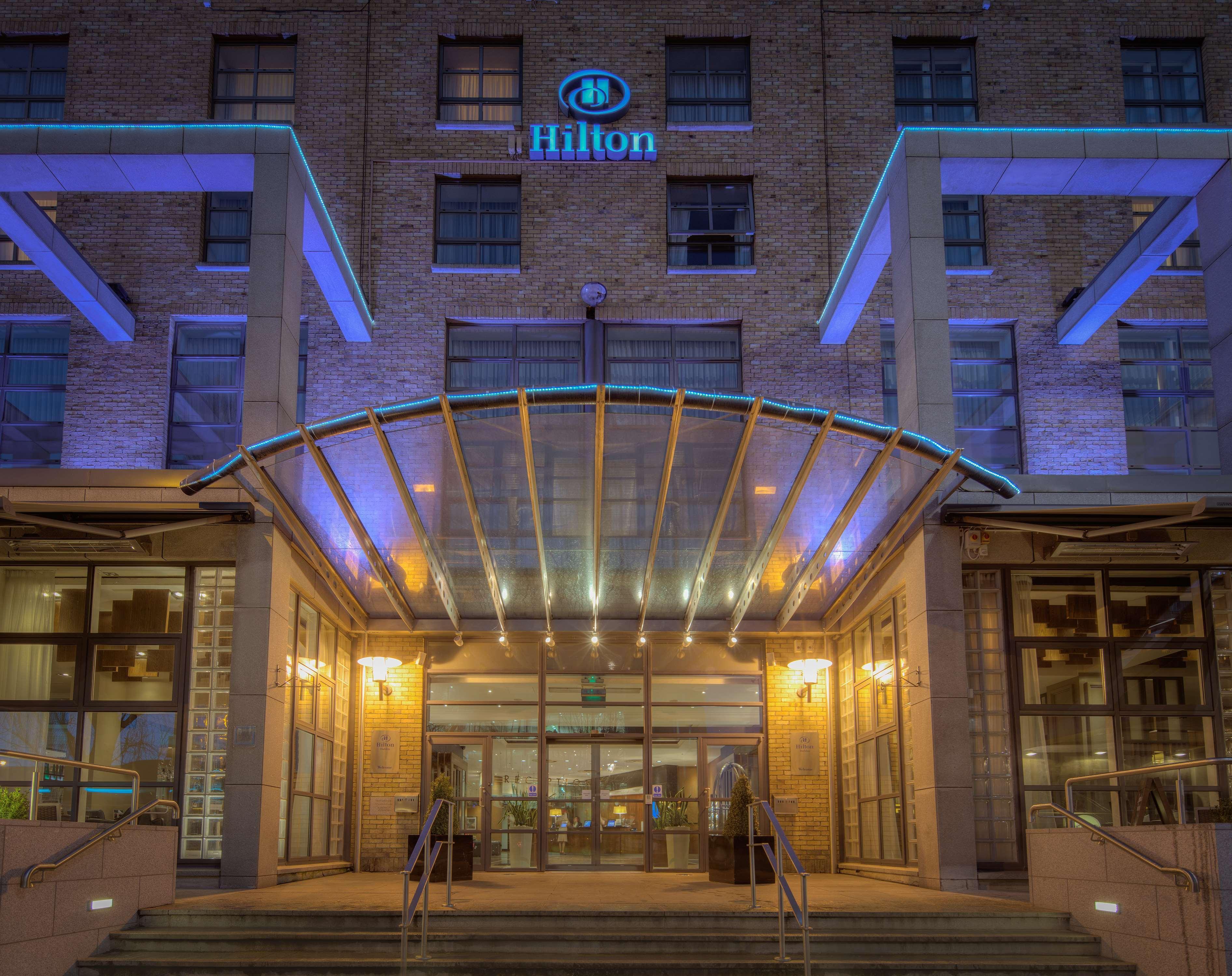 Отель Hilton Дублин Экстерьер фото