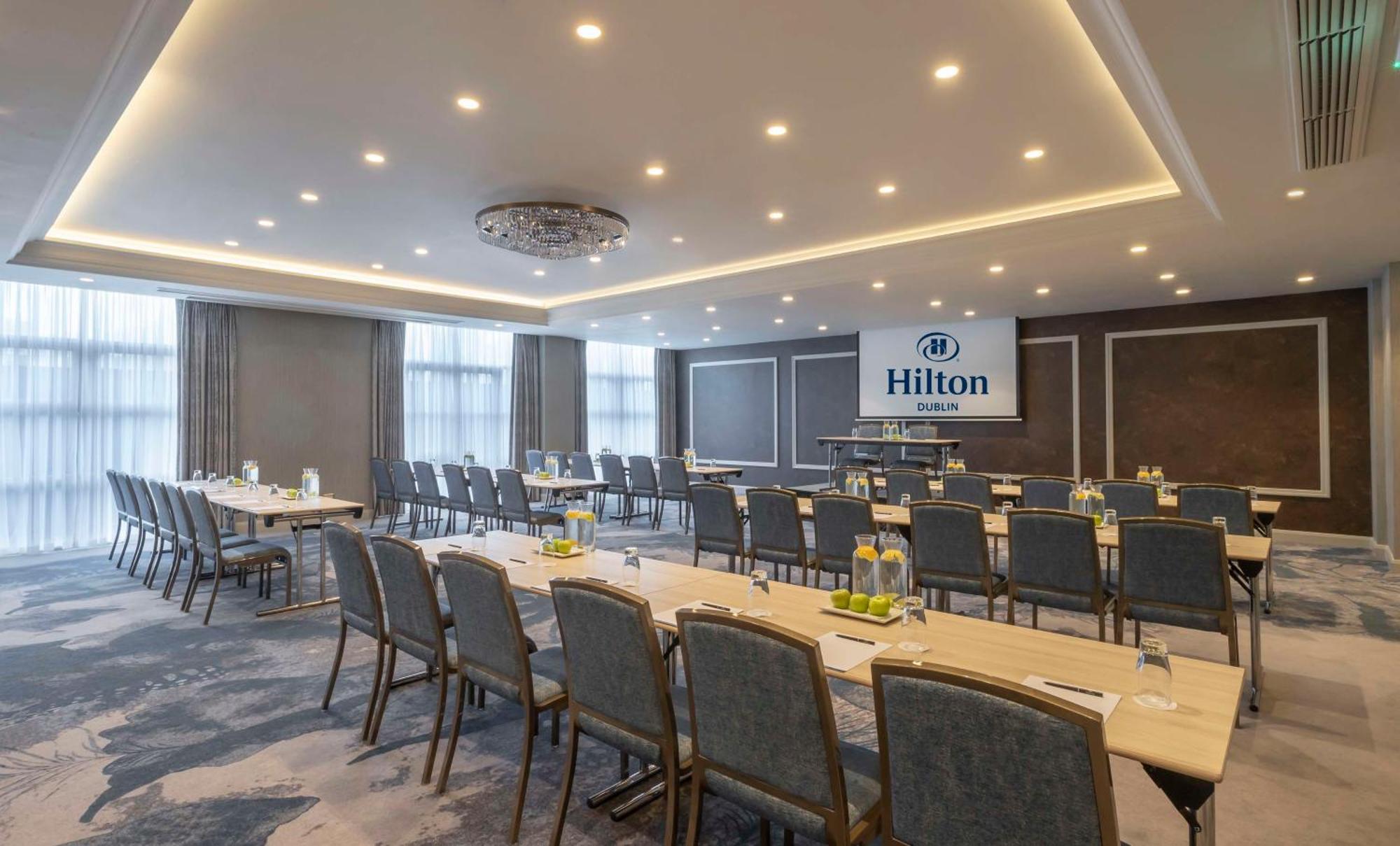 Отель Hilton Дублин Экстерьер фото