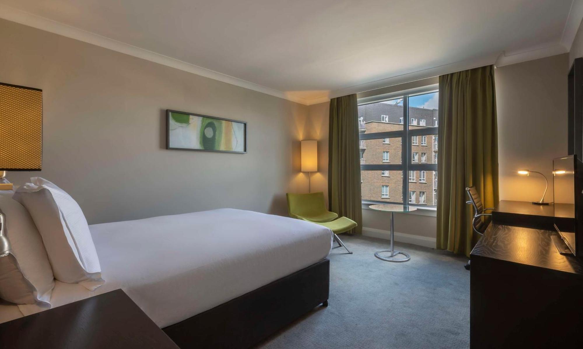 Отель Hilton Дублин Экстерьер фото
