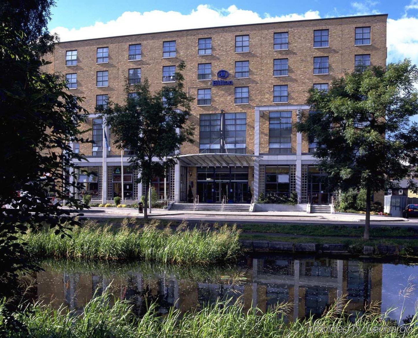 Отель Hilton Дублин Экстерьер фото